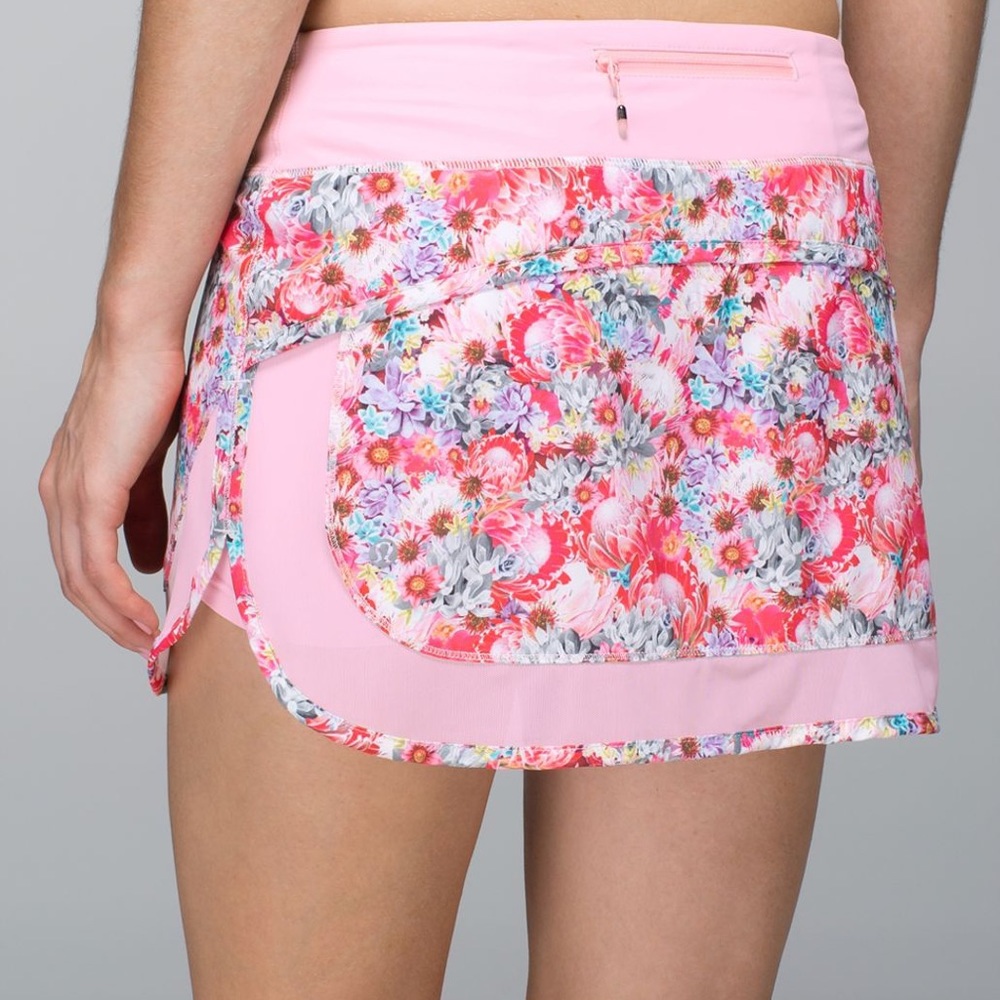 lululemon hotty hot pink floral skort